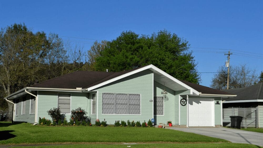 5 Tops We Buy Homes for Woodland Cash Company
