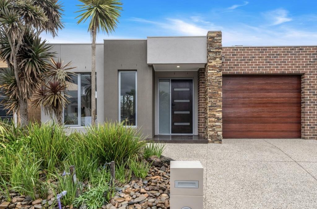 Craigieburn Family Homes for Sale at Auctions of $71,000+ Price Guide as First Home Buyer