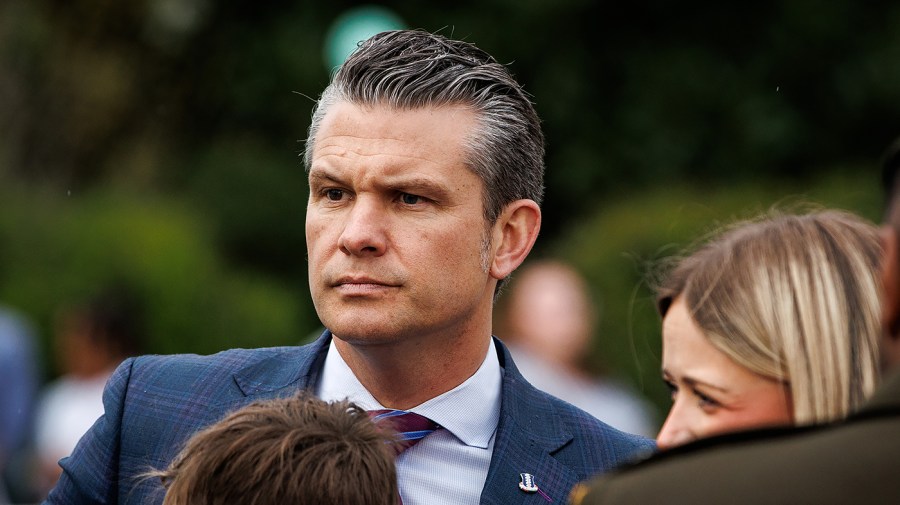hegsethpete upi w jpg