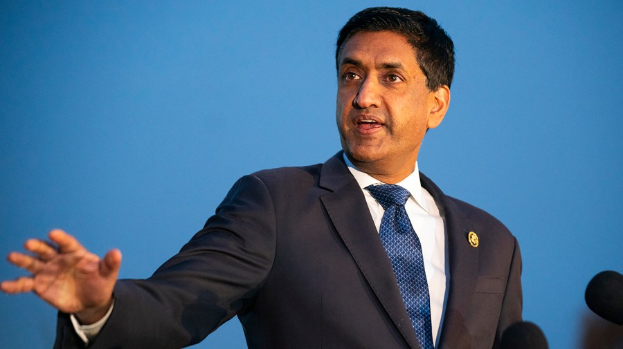 Khanna criticizes Trump’s agreement to place AI data centers in Dubai: “What about the United States first”?