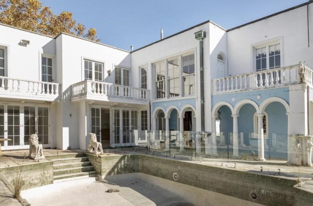 New owner of the wild history of the blackmail Toorak mansion