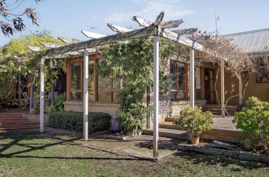 Melbourne family buys $1.92 million in attractions