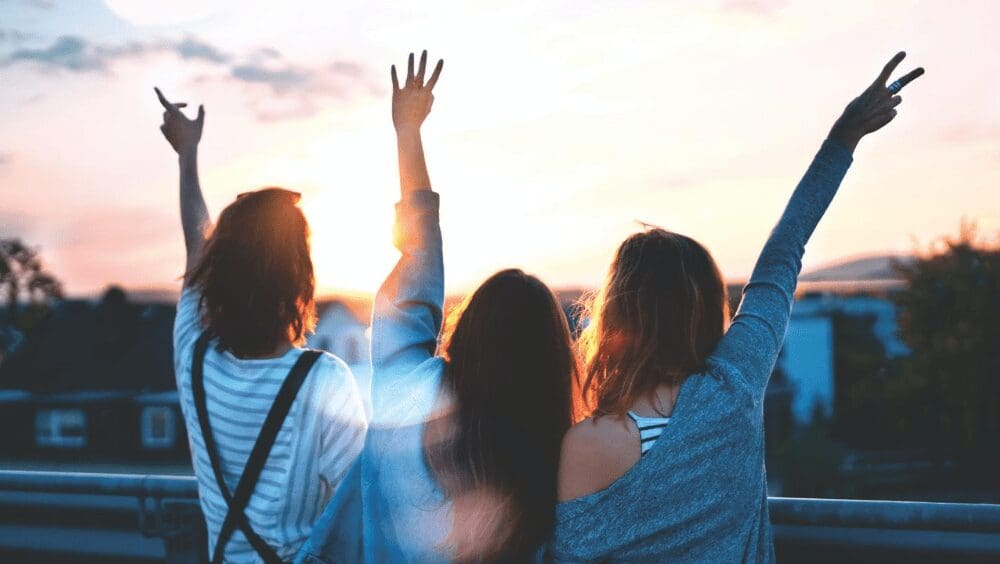 How to sell a house to a friend: 11 do and nonts