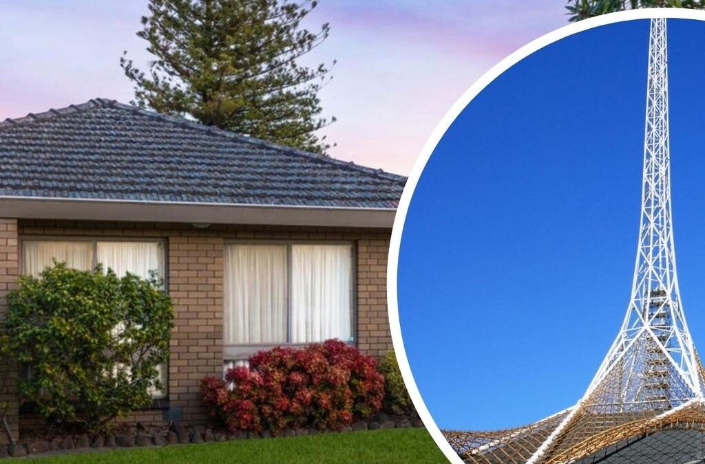 Art Center Builders’ Family Home for Sale in Burwood