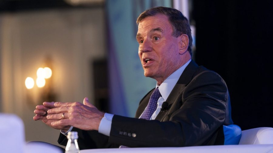 Mark Warner: Tulsi Gabbard “incompetent”