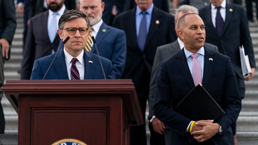 Congress locks in the game of closing chicken as funding deadline approaches